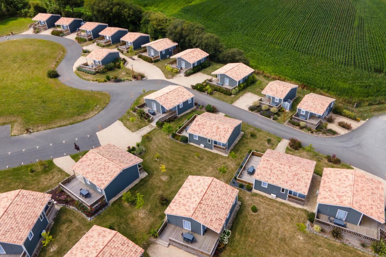 Готель Domaine Melusine - A 2Km Du Puy Dufou France ! Лез-Епесс Екстер'єр фото