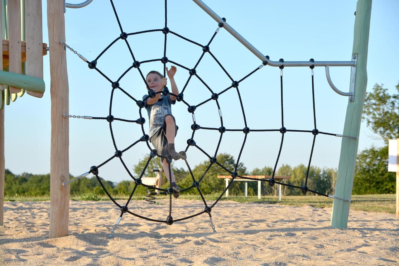 Готель Domaine Melusine - A 2Km Du Puy Dufou France ! Лез-Епесс Екстер'єр фото