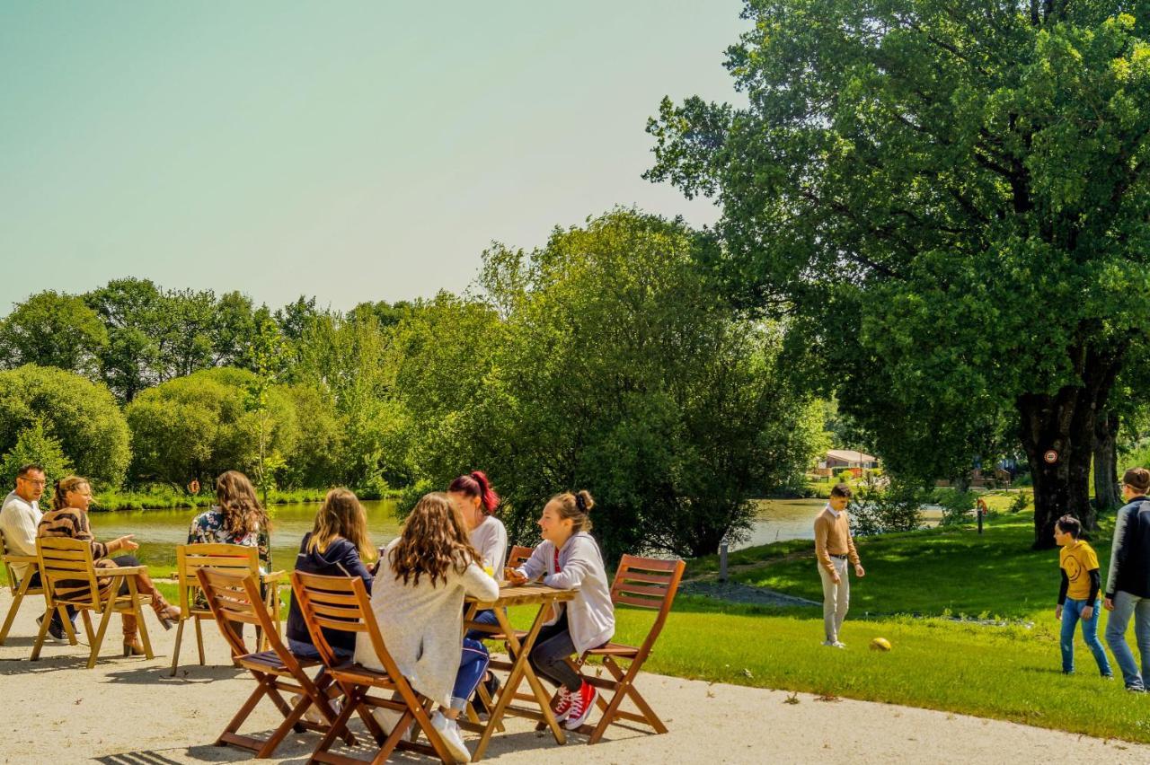 Готель Domaine Melusine - A 2Km Du Puy Dufou France ! Лез-Епесс Екстер'єр фото